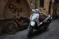 Antatt - Vespa 1975 vs. 2011